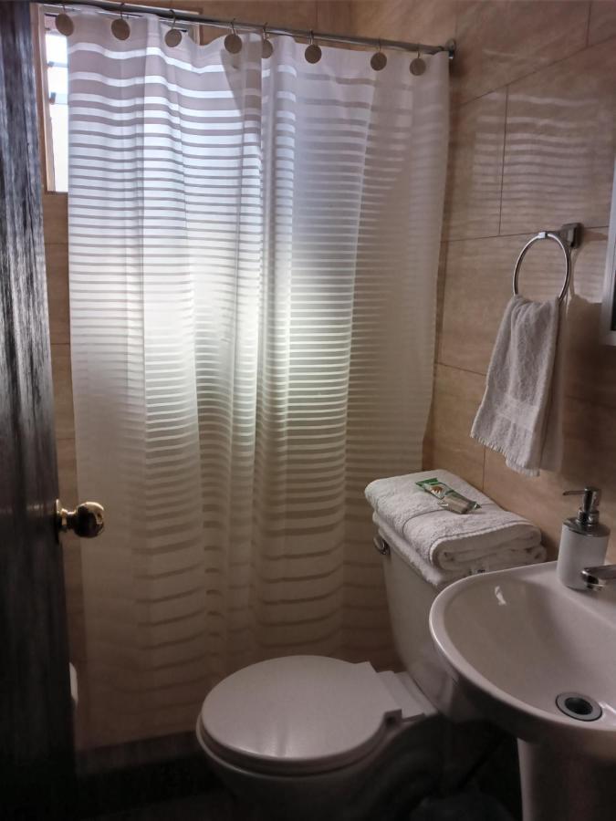 לה סרנה Hostal Amunategui מראה חיצוני תמונה