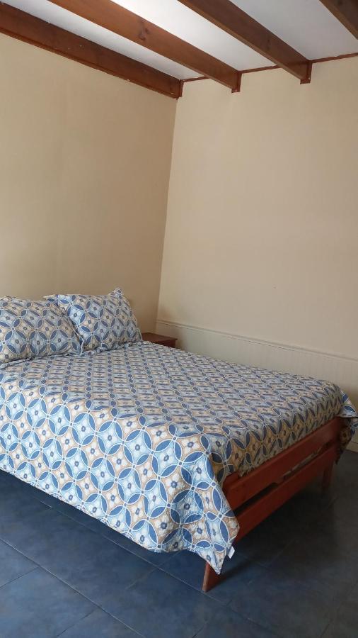 לה סרנה Hostal Amunategui מראה חיצוני תמונה