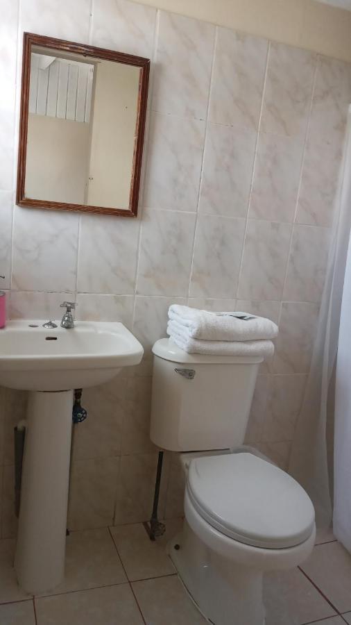 לה סרנה Hostal Amunategui מראה חיצוני תמונה