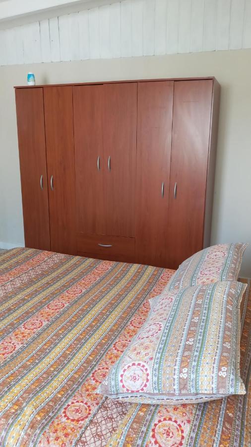 לה סרנה Hostal Amunategui מראה חיצוני תמונה