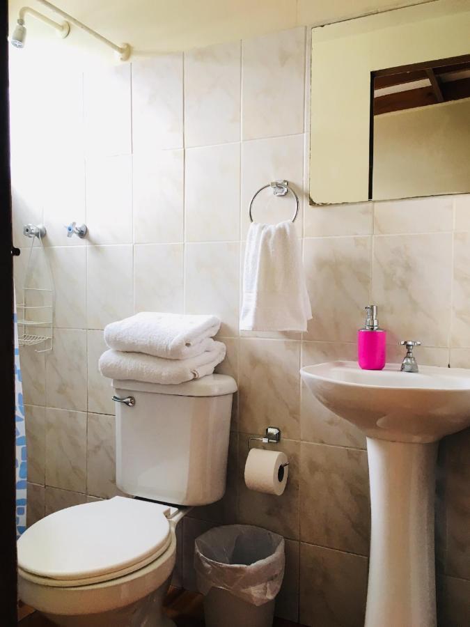 לה סרנה Hostal Amunategui מראה חיצוני תמונה